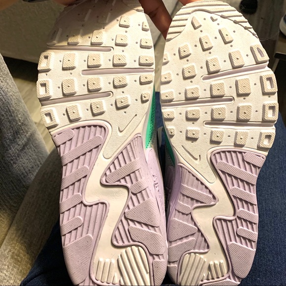 Nike Air Max Excee Sneaker - Picture 7 of 7